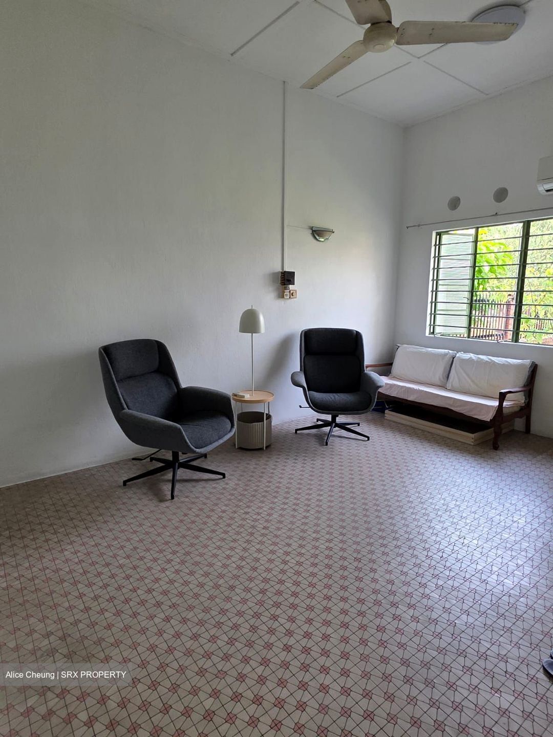 Charlton Park (D19), Semi-Detached #500602721